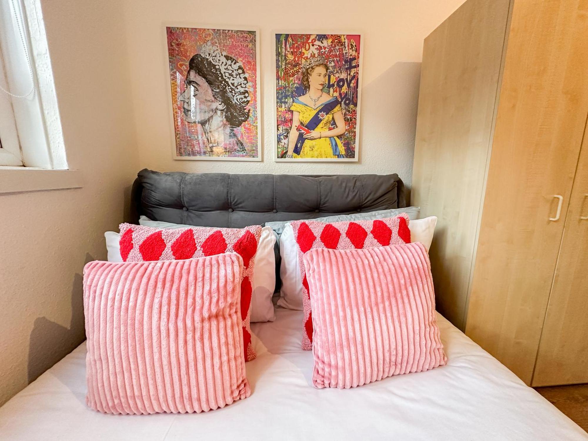 Vibrant 3 Bedrooms Flat With Private Balcony Near Finsbury Park, Wood Green Apartament *