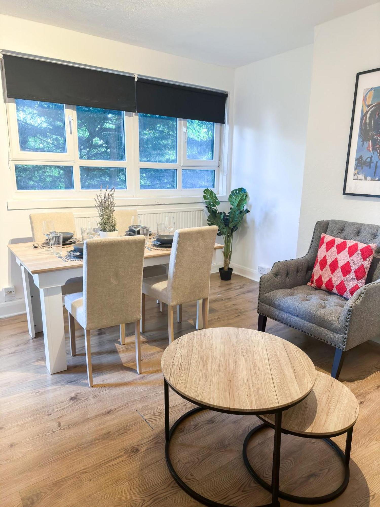 Apartament Vibrant 3 Bedrooms Flat With Private Balcony Near Finsbury Park, Wood Green *